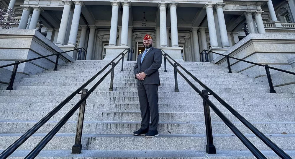 Chet Bennetts standing on the steps in DC